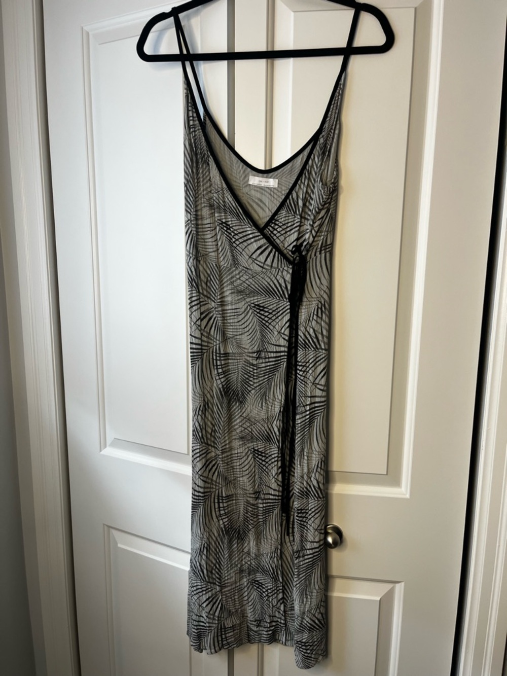 OAK + FORT Black & White Leaf-Print Midi Slip Dress